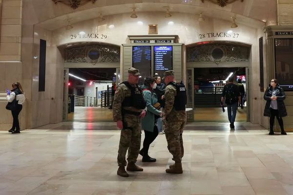 New York to deploy 750 National Guard soldiers to check bags on subway