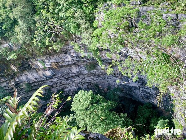 Uncharted sinkhole discovered in north-central Vietnam