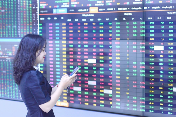 Vietnam state securities commission proposes allowing foreign investors to trade stocks without full deposits