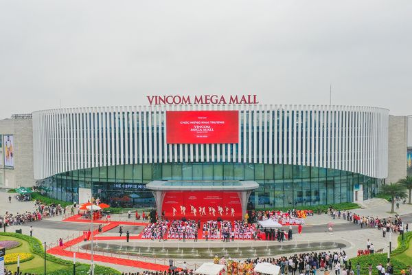 Vincom Retail retains name after Vietnamese conglomerate Vingroup divests capital