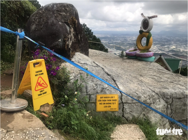 S.Korean tourist falls to death from cliff near Da Lat