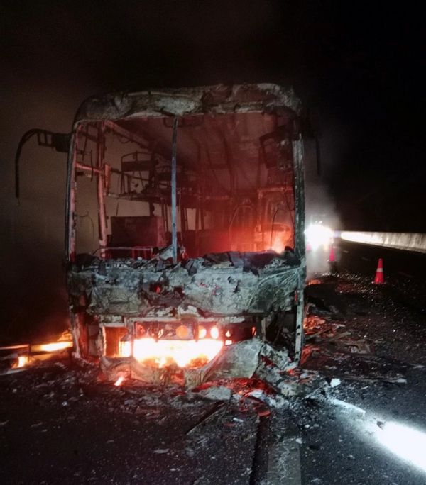 Fire destroys sleeper bus in Vietnam’s Dong Nai