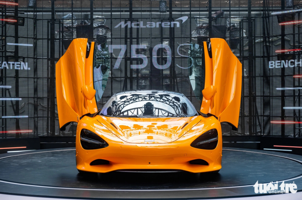 McLaren 750S makes debut in Vietnam