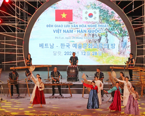 Da Lat flower festival to treat visitors to S. Korean music show