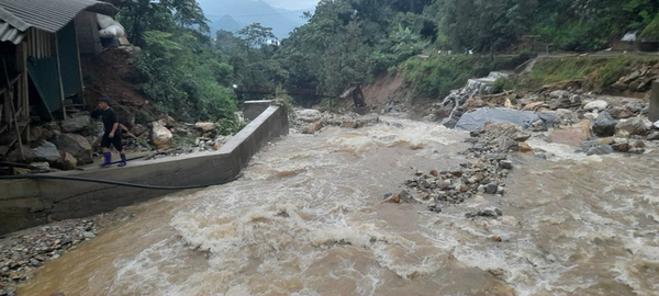 Flash flood leaves at least 3 dead, 5 missing in northern Vietnam