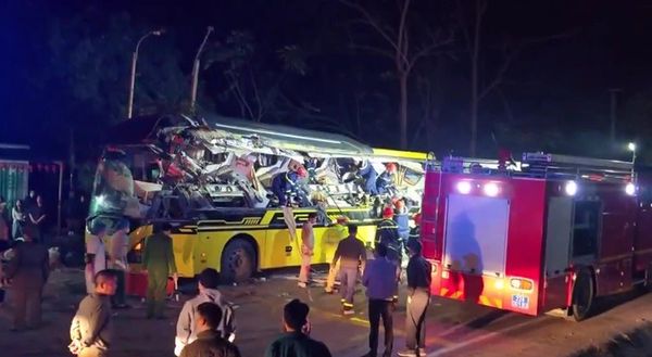 Sleeper bus-truck crash kills at least 5 in Vietnam’s Tuyen Quang