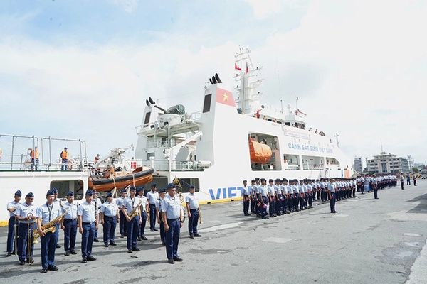 Vietnam, Philippines coast guards hold first joint firefighting, rescue drills