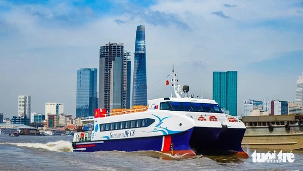 Ho Chi Minh City to boost waterway tourism, passenger transport development