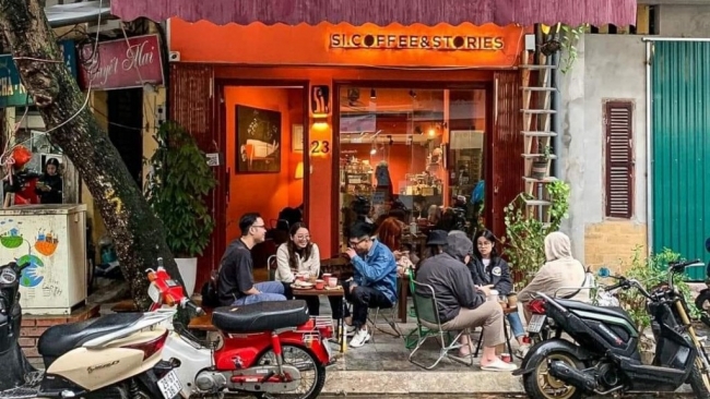 Các quán cafe mở hàng "xuyên Tết" hút khách