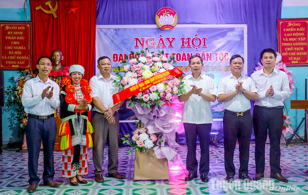 People in Tuyen Quang celebrate great national solidarity festival