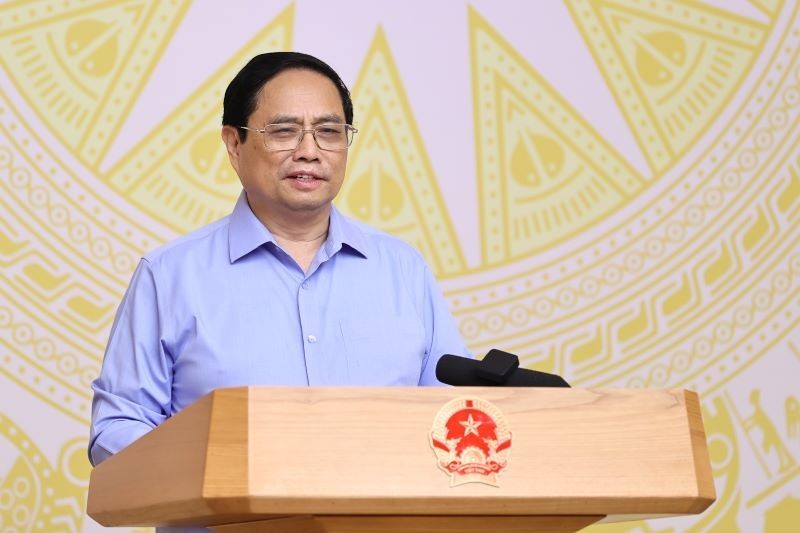 PM urges more effort in online administrative reform