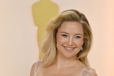 Netflix tuyển anh em của nhân vật Kate Hudson trong phim hài Mindy Kaling