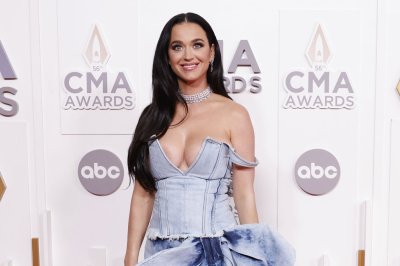 Katy Perry rời American Idol sau mùa 22