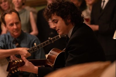 "Một người trêu chọc hoàn toàn không rõ ràng giới thiệu Timothee Chalamet là Bob Dylan