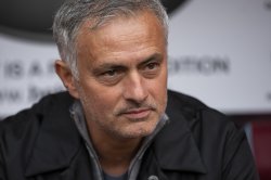 Bóng đá: AS Roma sa thải HLV Jose Mourinho