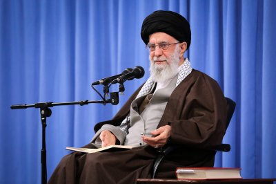 Meta đóng cửa tài khoản Facebook, Instagram của Ali Khamenei của Iran