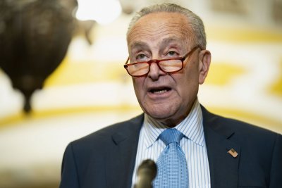 Schumer nói rằng Thượng viện sẽ hành động sau khi thất bại trong việc ngăn chặn chính phủ tài trợ tại House