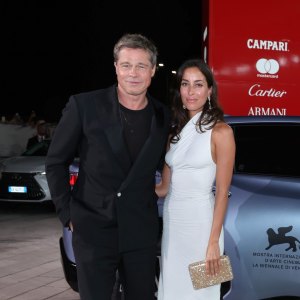 Brad Pitt và Ines de Ramon in Red Carpet Debut: Quan hệ thời gian