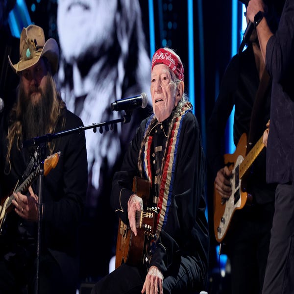 Willie Nelson không khỏe, nên nghỉ ngơi..