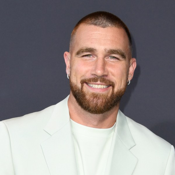 Travis Kelce cùng với ‘ Nhân viên truyền hình đầu tiên ’ của Ryan Murphy