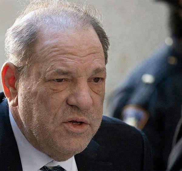 Anh Harvey Weinstein năm 2020 Sự quyến rũ Bị Tòa Phúc Thẩm New York lật lại