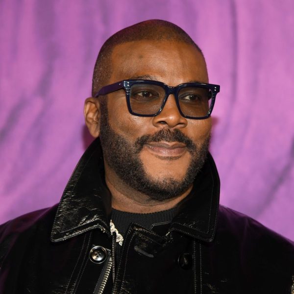 Tyler Perry tạm dừng mở rộng studio sau khi khám phá AI “thay đổi trò chơi”