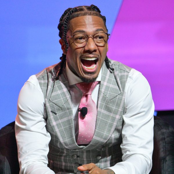 Anh Nick Cannon và con trai của chị Brittany Bell được bỏ qua hai lớp