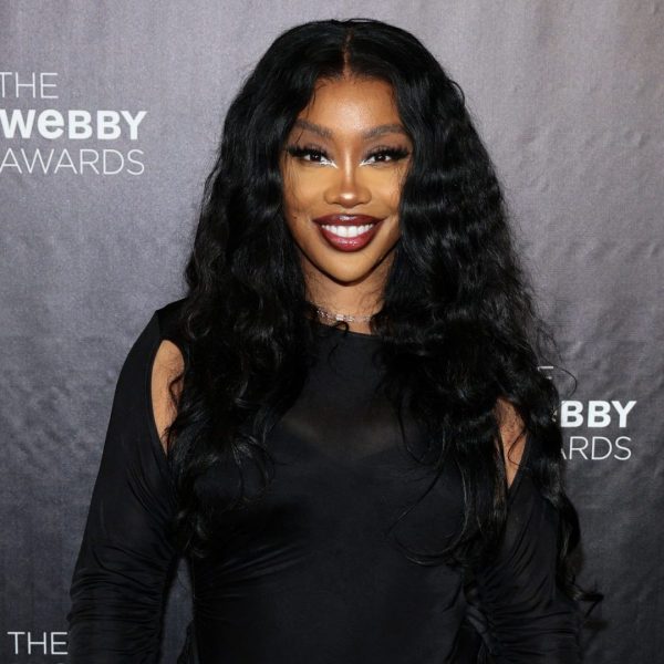 SZA Reveals Why She Had Her Breast Implants Removed