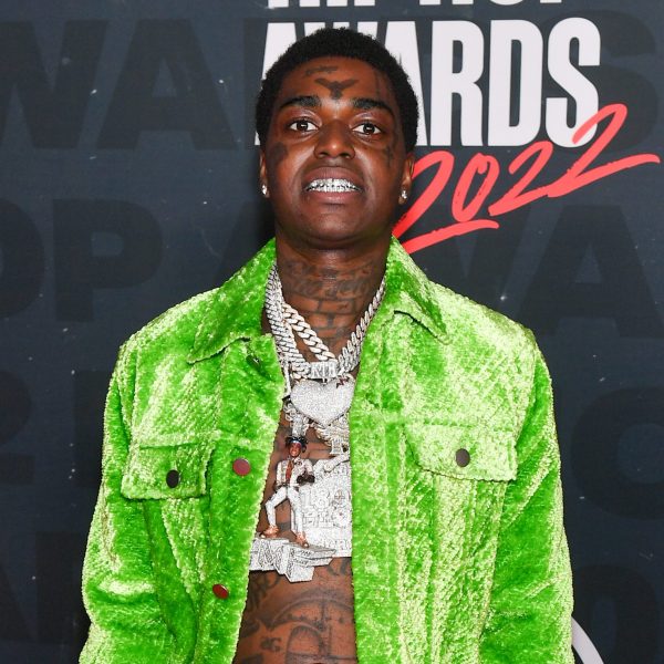 Kodak Black vẫn ở trong nhà tù liên bang trong khi chờ phán quyết của tòa án