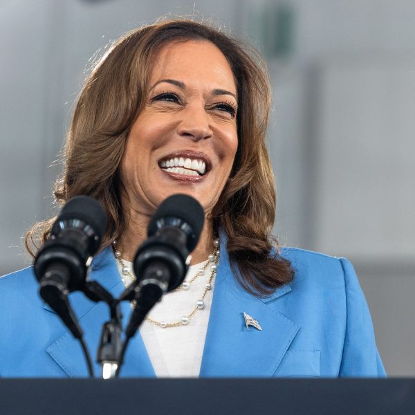 Của Kamala Harris Vẽ Kinh tế Name