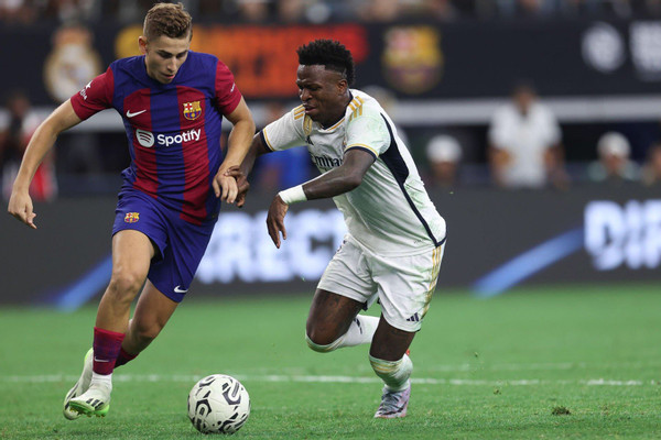 Real Madrid đấu Barca: Vinicius sẵn sàng cho Siêu kinh điển