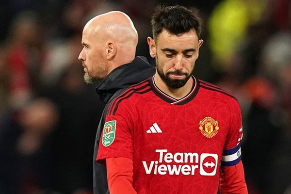 MU khủng hoảng: Erik ten Hag sai lầm với Bruno Fernandes