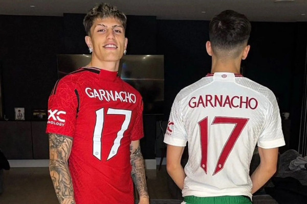 Garnacho ‘giành’ số 17 với Rasmus Hojlund, MU cập nhật lại số áo