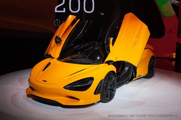 Siêu xe McLaren 750S ra mắt tại Singapore với giá cực đắt đỏ