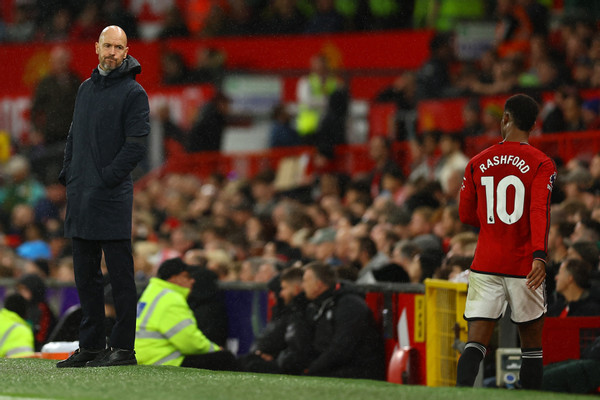 Erik ten Hag tuyên bố nóng, lộ hình phạt MU sau khi thua Man City