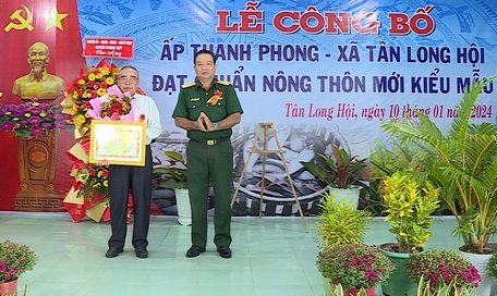 Ấp Thanh Phong đạt chuẩn ấp nông thôn mới kiểu mẫu