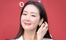 Choi Ji Woo và dàn sao lăng xê sắc trắng