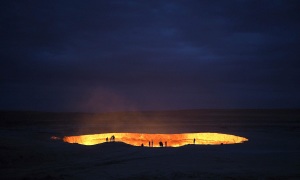 'Cổng địa ngục' luôn rực lửa hút khách ở Turkmenistan