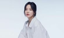 Song Hye Kyo 'ăn gian' tuổi với váy áo mùa thu