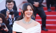 Selena Gomez tỏa sáng trên thảm đỏ Cannes