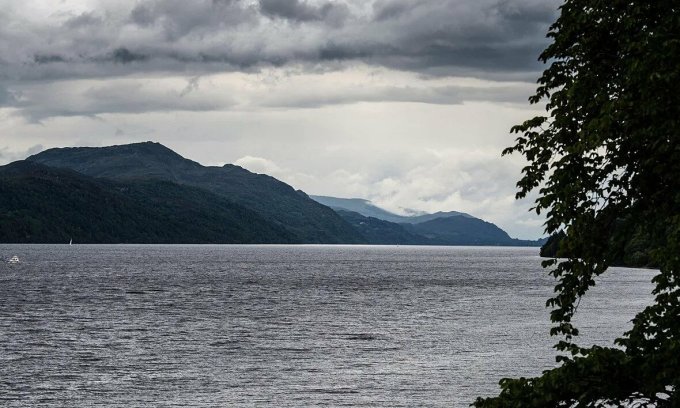 Những bí ẩn ở hồ Loch Ness