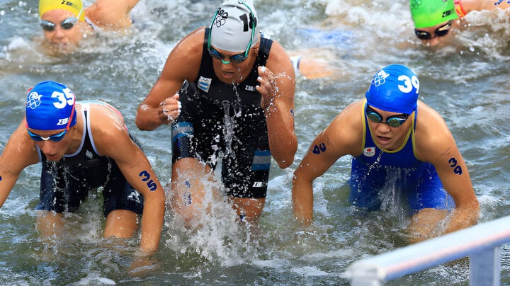 Bơi dưới sông Seine, vận động viên Olympic 'thấy nhiều thứ không dám nghĩ đến' 3