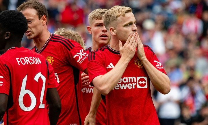 Van De Beek lập công, Man Utd thắng nhẹ Lyon