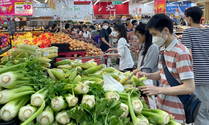 Siêu thị đủ hàng thiết yếu, người dân không cần tích trữ quá nhiều 0