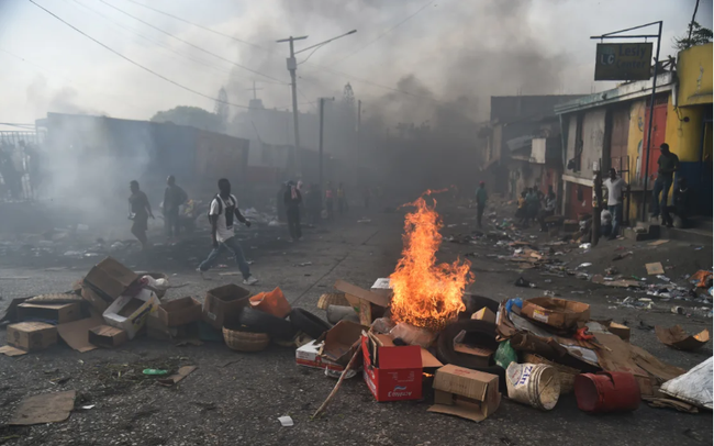 Cuba sơ tán công dân khỏi Haiti