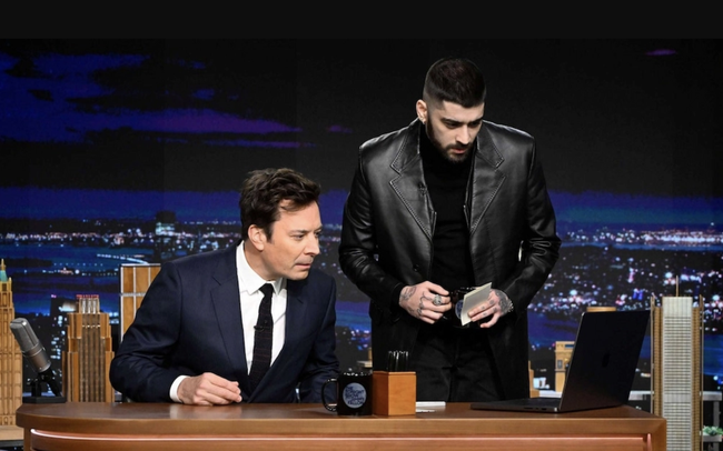 Zayn Malik bất ngờ trở lại trên "The Tonight Show"