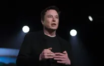 56 tỉ USD lương thưởng cho Elon Musk