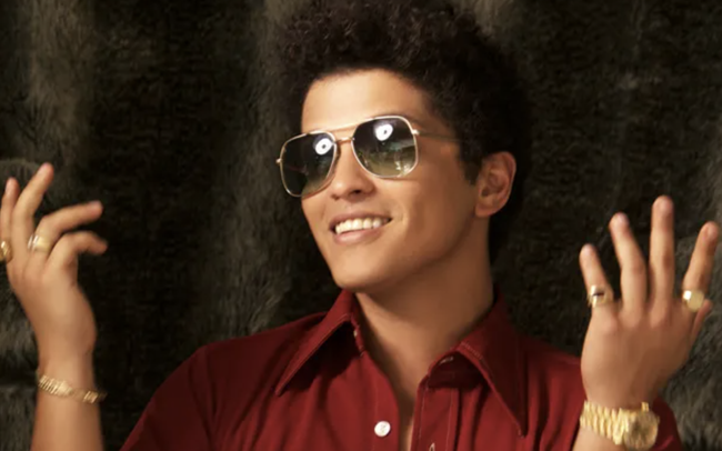 Rộ tin Bruno Mars nợ 50 triệu USD