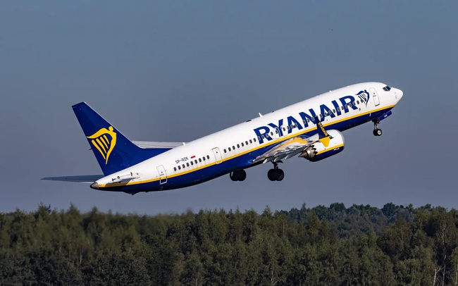 Ryanair yêu cầu Boeing bồi thường