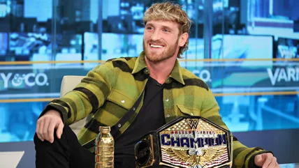 Smack Down GM Nick Aldis được thực hiện về Logan Paul